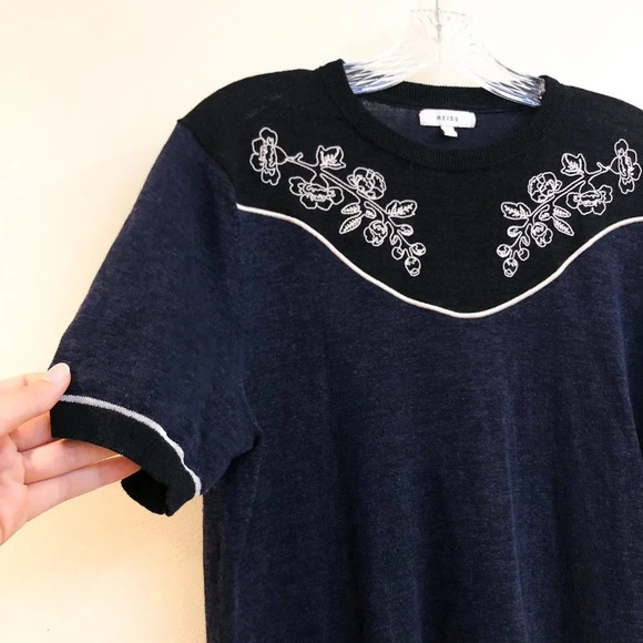 Reiss Navy Linen Blend Floral Embroidered Short Sleeve Designer Knit Top Small - Picture 3 of 9